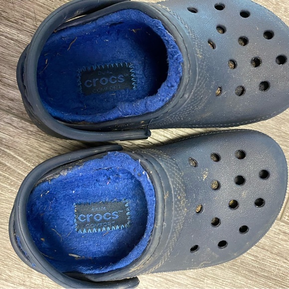 CROCS Kids Navy Blue Slippers Size 6 - Picture 1 of 4